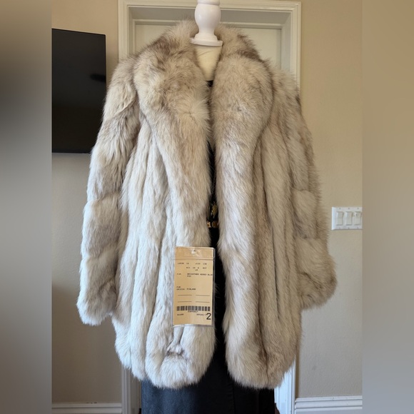 Blue Fox fur Coat Finland Origin size 2 - Picture 1 of 16